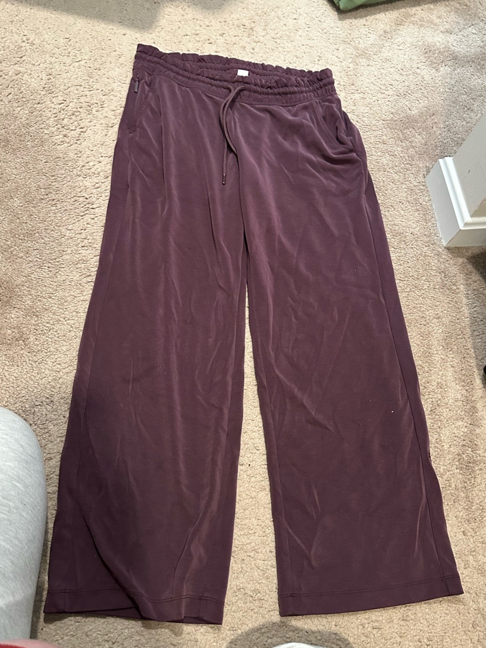 Athleta Seasoft sweatpants